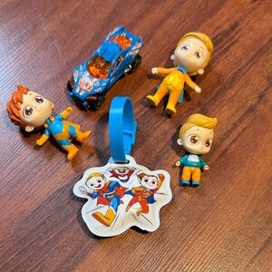 Vlad & Niki Youtuber Merch 3 figures, keychain, car